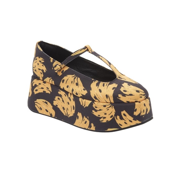 FARM Rio Shoes - Farm Rio brunch platform Mary Jane size 8